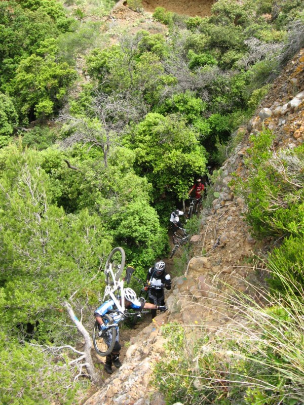 #9 Portage : Le passage ou il faut s Portage : Le passage ou il faut s'aider des cordes