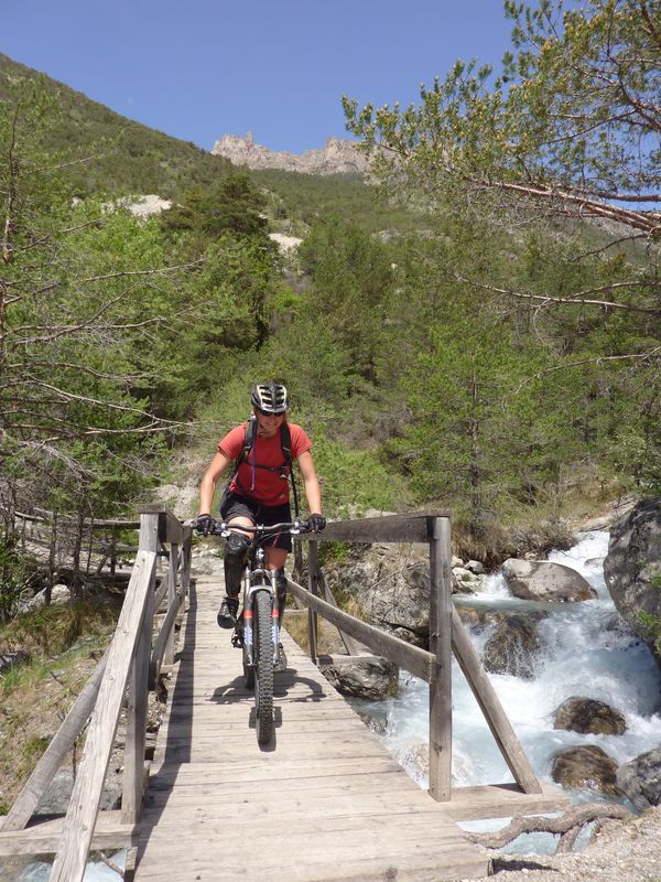 #10 Passerelle point 1230 : C Passerelle point 1230 : C'est ici que l'on choisit la version courte ou longue si on remonte sur le Bois du Puy