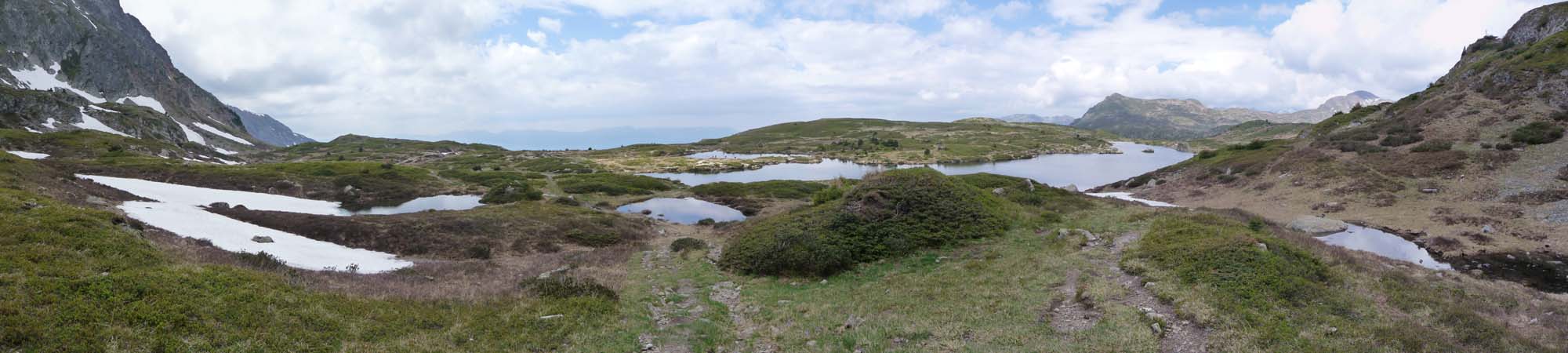 #1 Panorama 1 : Vue d Panorama 1 : Vue d'ensemble des lacs
