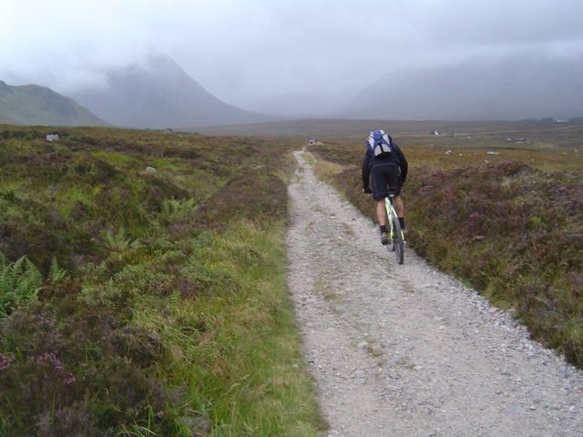 Glencoe : Glencoe c'est tout droit devant (et la pluie aussi!)