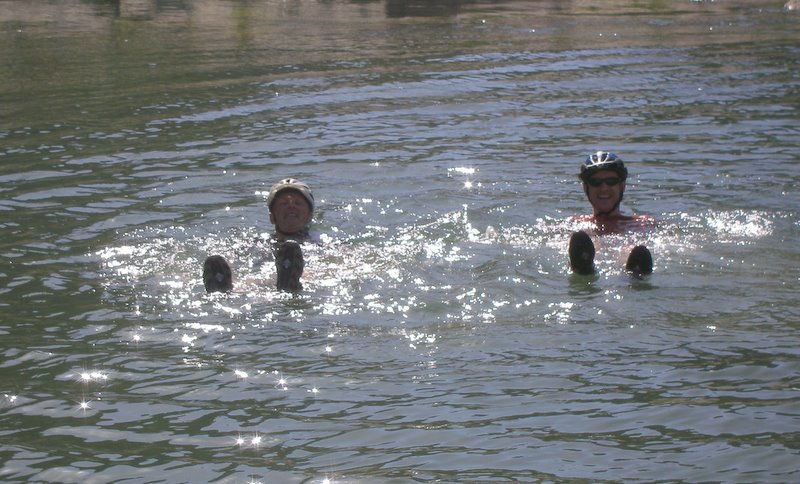 #11 Trop bonne l Trop bonne l'eau : On n'est pas bien là !