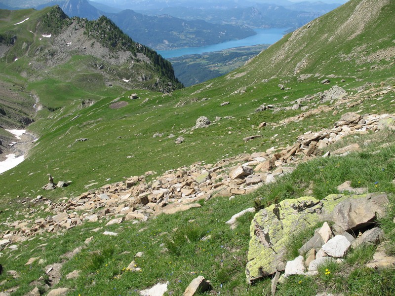 Cabane 2161m : SOURCE à coté du cairn