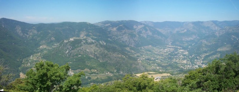 #3 Sospel : Panorama sur Sospel et la vallée de la Bévéra depuis la piste de montée Sospel : Panorama sur Sospel et la vallée de la Bévéra depuis la piste de montée