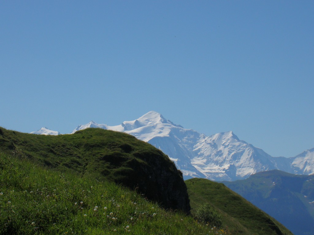 #6 Le Mont Blanc : Un petit coup d Le Mont Blanc : Un petit coup d'oeil pour se donner du courage avant le portage
