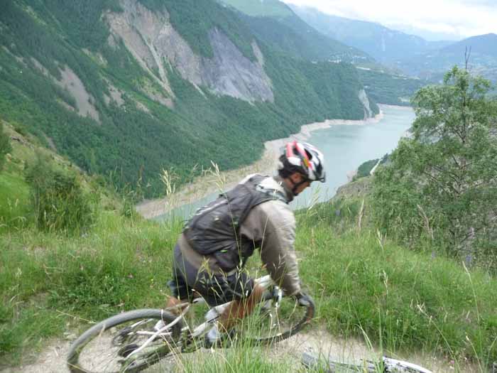 Descente sur le lac du Chambon : Single vers le lac du Chambon