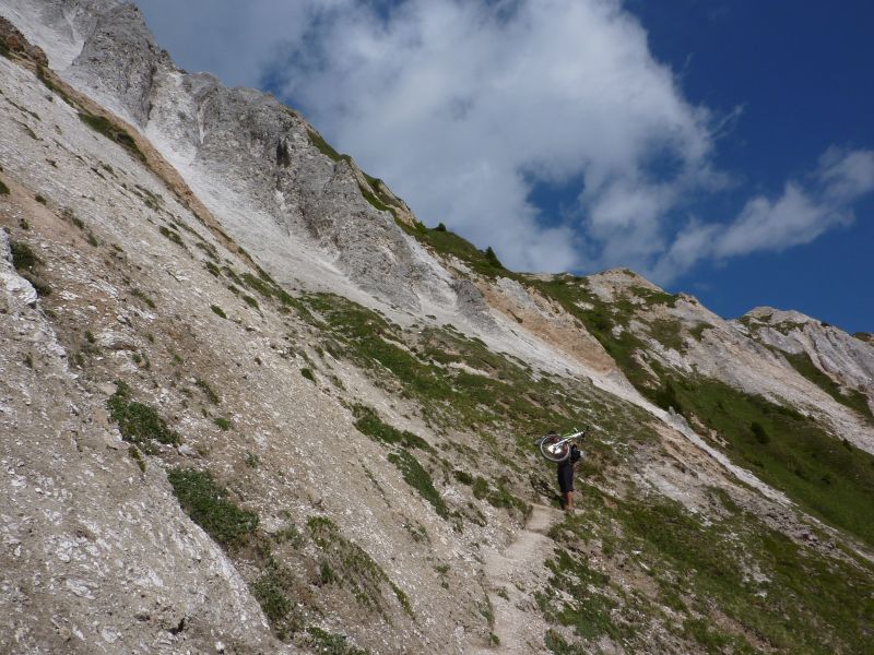 Crête du Mont Charvet : Ambiance gypse dans la montée