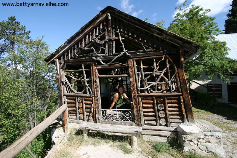 #2 Serre Lan : Toujours cette cabane très caractéristique ! Serre Lan : Toujours cette cabane très caractéristique !