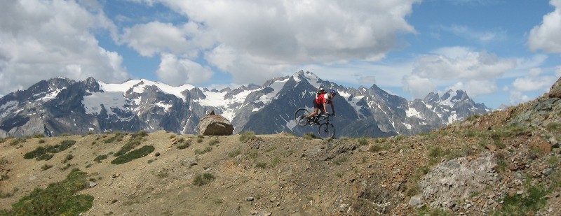 Grand Aréa : Ricil sur fond d'Agneaux