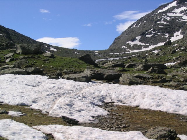 #10 premier névé : derniers mètres de dénivellé avant le lac premier névé : derniers mètres de dénivellé avant le lac
