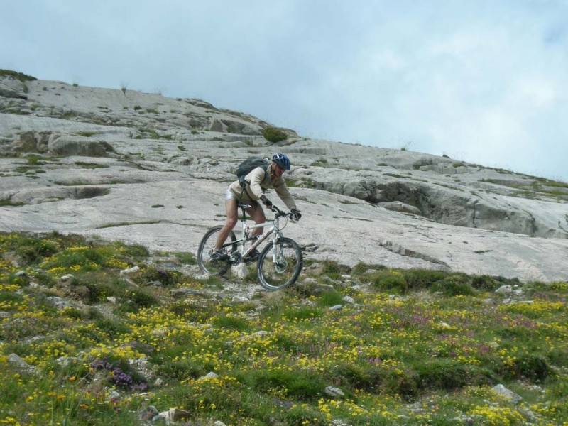 #12 Dalles : Bien fun, l Dalles : Bien fun, l'itinéraire se poursuit sur "dalles en gruyère"
