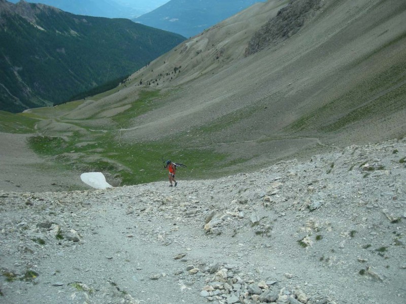 #6 Collet du Peyron : on décycle définitivement (portage poussage comme on voudra) pour rejoindre le Collet du Peyron. Collet du Peyron : on décycle définitivement (portage poussage comme on voudra) pour rejoindre le Collet du Peyron.