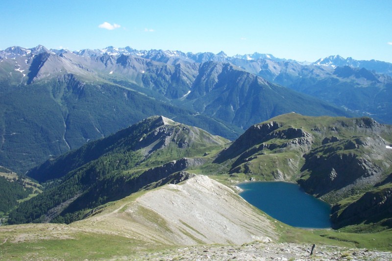 #13 Lac le Grand Laus : Magnifique vue du sommet Lac le Grand Laus : Magnifique vue du sommet