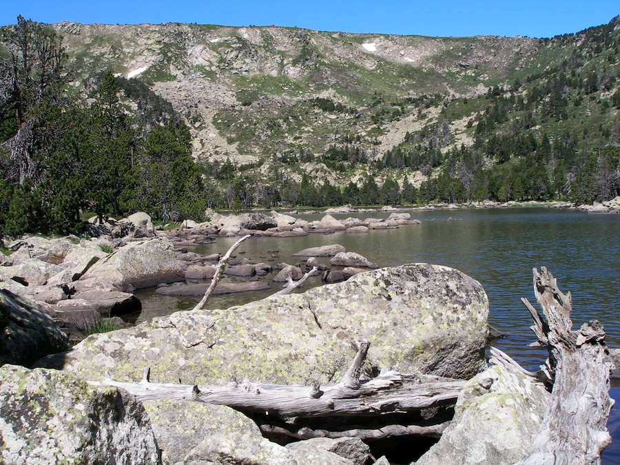 Lac d'Evol : et la crête qui mène au Madres