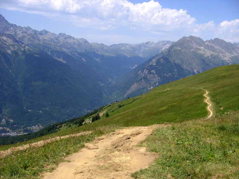 #31 Raid 4 jours : Descente finale de 1000m sur Allemond et son pesant de virages Raid 4 jours : Descente finale de 1000m sur Allemond et son pesant de virages