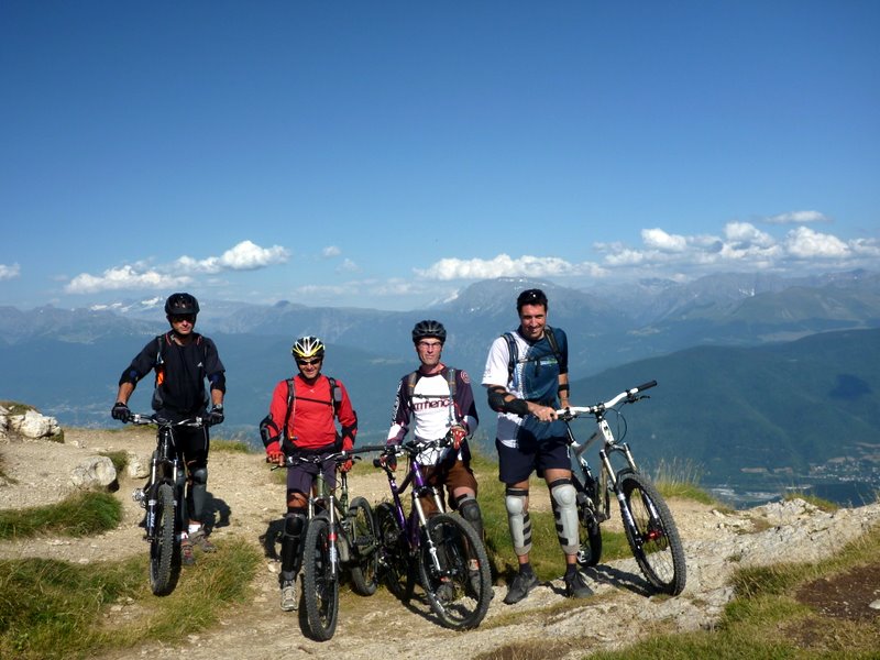 #4 Sommet : Le groupe au Col impatient de se jeter dans le D- Sommet : Le groupe au Col impatient de se jeter dans le D-