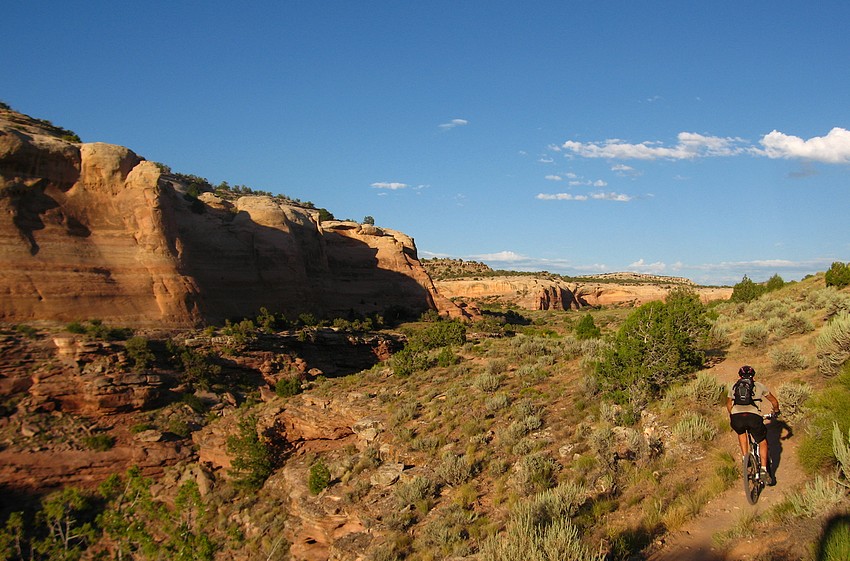 Horsethief loop : lumières du soir dans les gorges du colorado