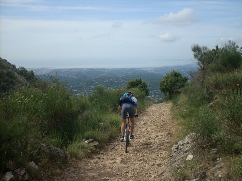 jour6 : cailloux, cailloux, ....dans la descente vers St Jeannet