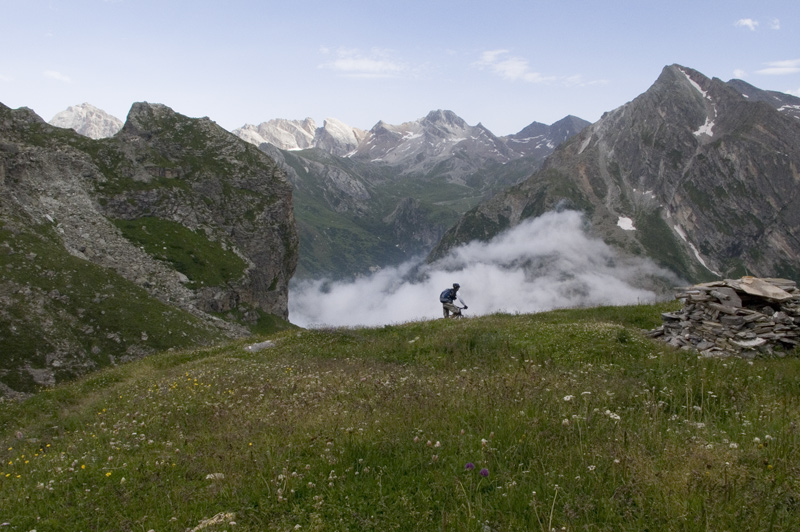 Pas de Mongioia : Descente vers la nebbia