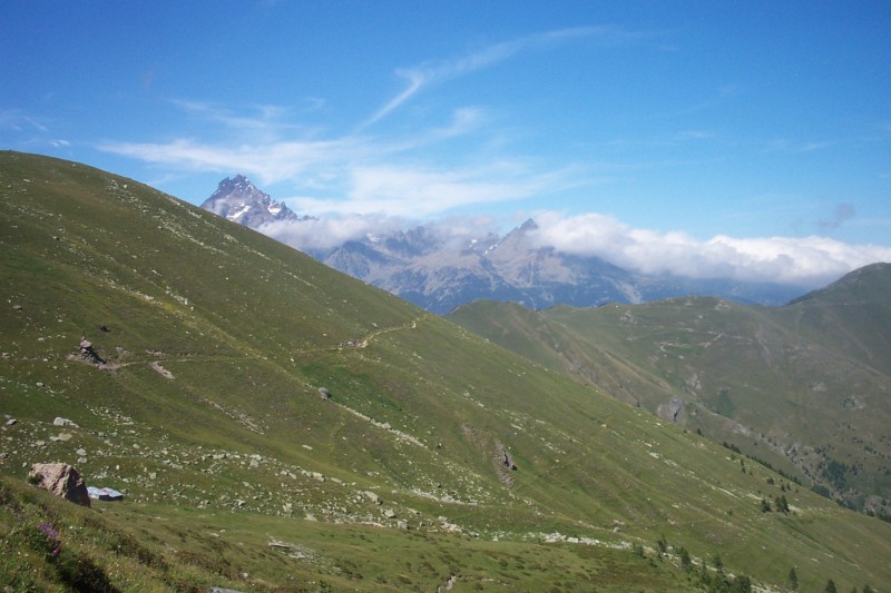 #15 Interminable traversée... : Quel bonheur, avec le Viso en toile de fond ! Interminable traversée... : Quel bonheur, avec le Viso en toile de fond !
