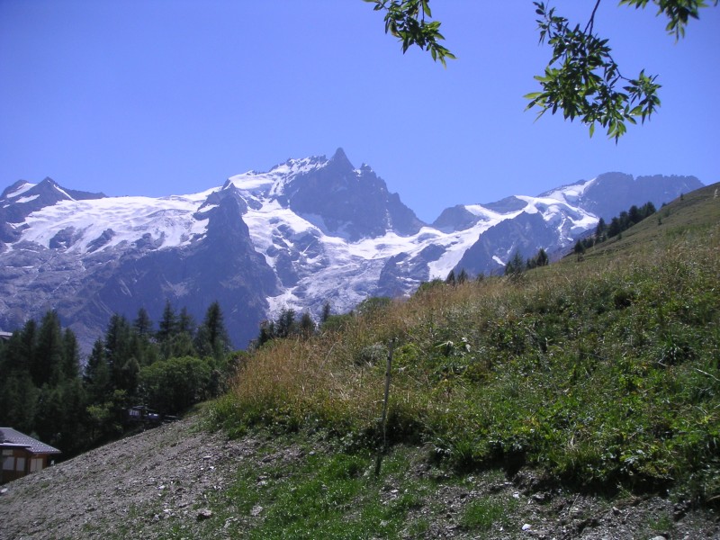 #6 La Meïje, le Râteau : Sympathique le coin pour casser la croûte ! La Meïje, le Râteau : Sympathique le coin pour casser la croûte !