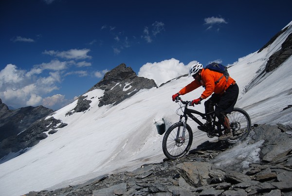 Grande Sassière : A coté de la crevasse béante