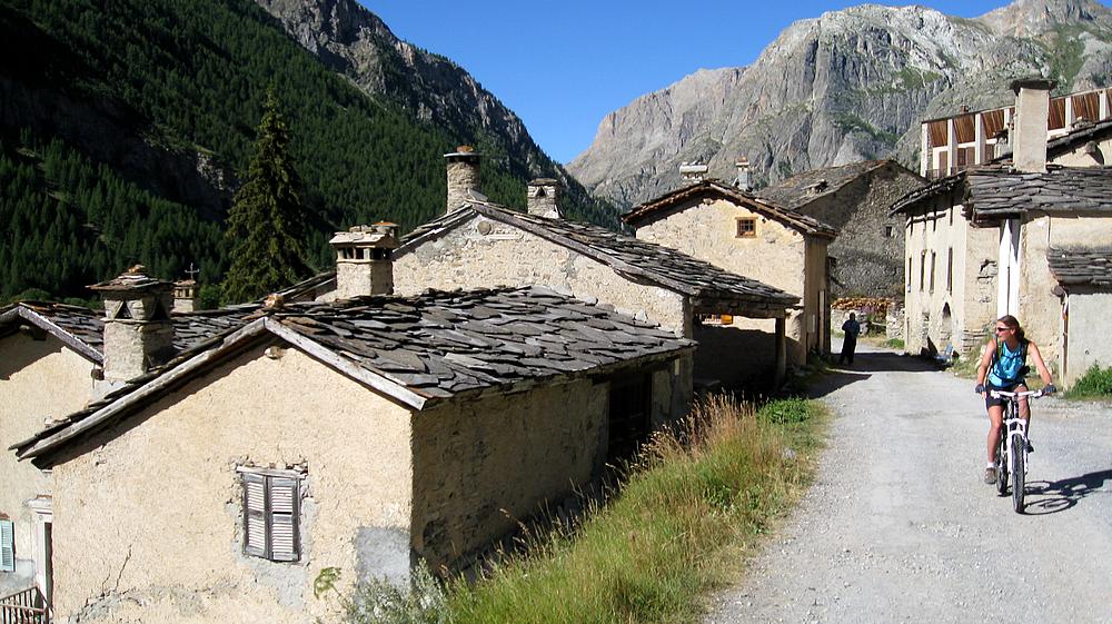 #1 Hameau de Maljasset : Hameau du bout du monde.. Hameau de Maljasset : Hameau du bout du monde..