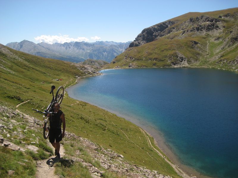#1 Lac de Malrif : Vraiment très beau comme lac, dommage l Lac de Malrif : Vraiment très beau comme lac, dommage l'eau est froide.