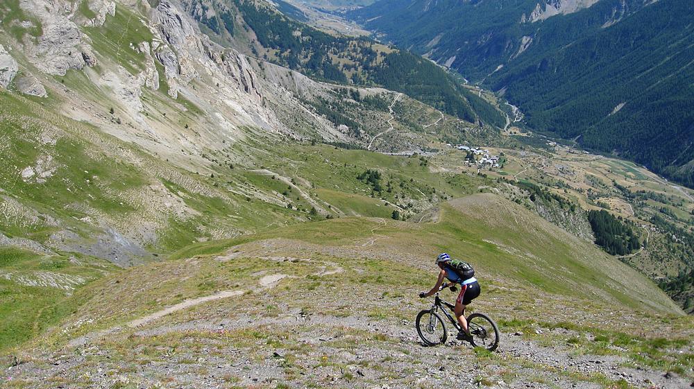 #15 Plongée sur St-Ours : depuis le col de Mirandol Plongée sur St-Ours : depuis le col de Mirandol