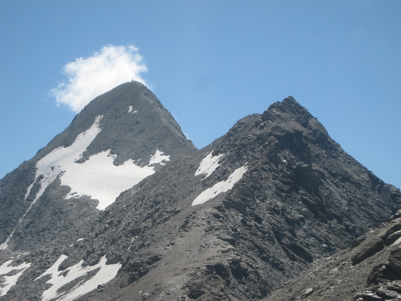 Rochemelon : Zoom sur Rochemelon, arête NNW