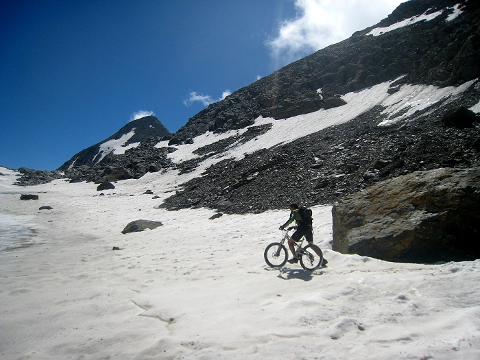 #17 Glacier : On prend pied sur le glacier, c Glacier : On prend pied sur le glacier, c'est plus aisé pour pousser que les schistes bien gras immondes