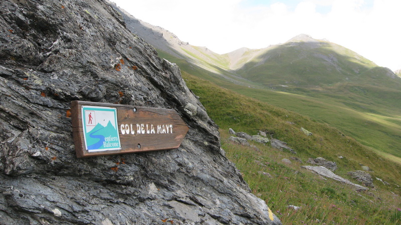 Col de la Mayt : Le fameux sentier entre le col des Thures et de la Mayt, pas vraiment roulant à première vue