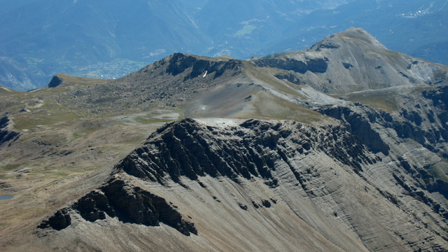 L'itinéraire du jour : par les crêtes jusqu'à la Tête Fouran. C'est du free-ride peu roulable.