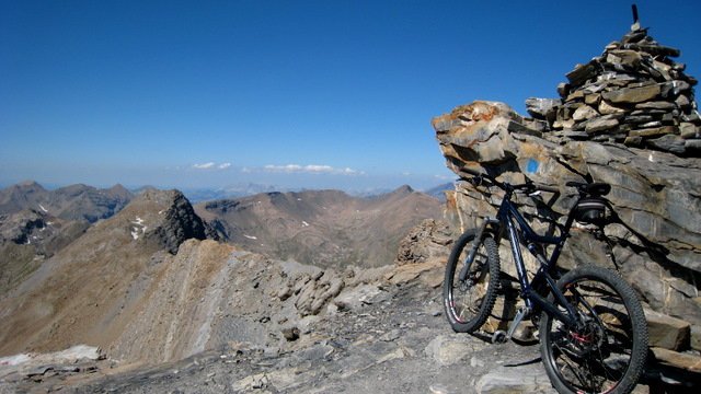 Summit : un beau sommet pour un vélo