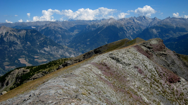 Terminus des crêtes Fouran : après, c'est une descente inommable depuis la Tête Fouran jusqu'à Mikéou