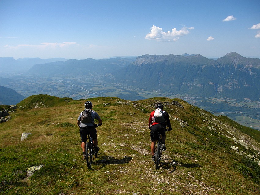 #10 Petit Arc : Face à la barrière Est des Bauges Petit Arc : Face à la barrière Est des Bauges