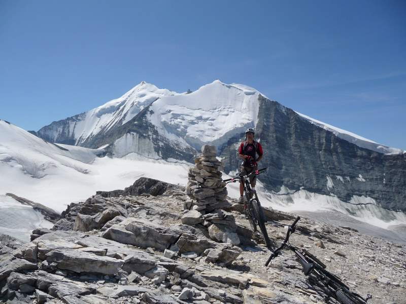 Schöllihorn : Sommet du Schöllihorn, aux premières loges sous le Weisshorn