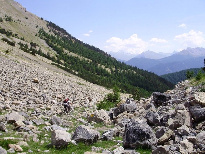 Col du Lauzon : et Raph au dessus des Blocs.