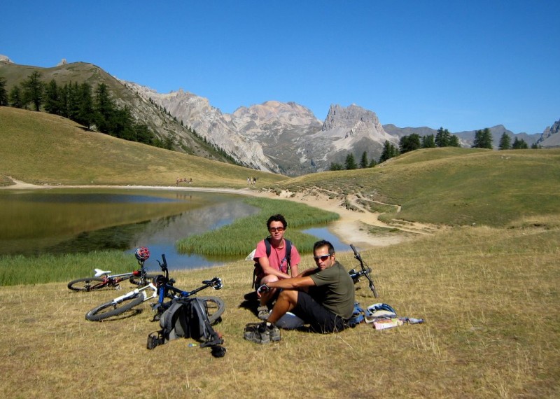 #7 Col des Thures : on retrouve Marinette qui nous attend depuis une heure ! Col des Thures : on retrouve Marinette qui nous attend depuis une heure !