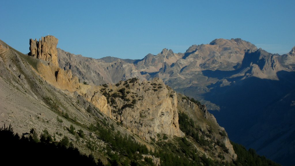 #1 8H15 : col des Acles : la route est encore longue avant d 8H15 : col des Acles : la route est encore longue avant d'atteindre le sommet du Thabor