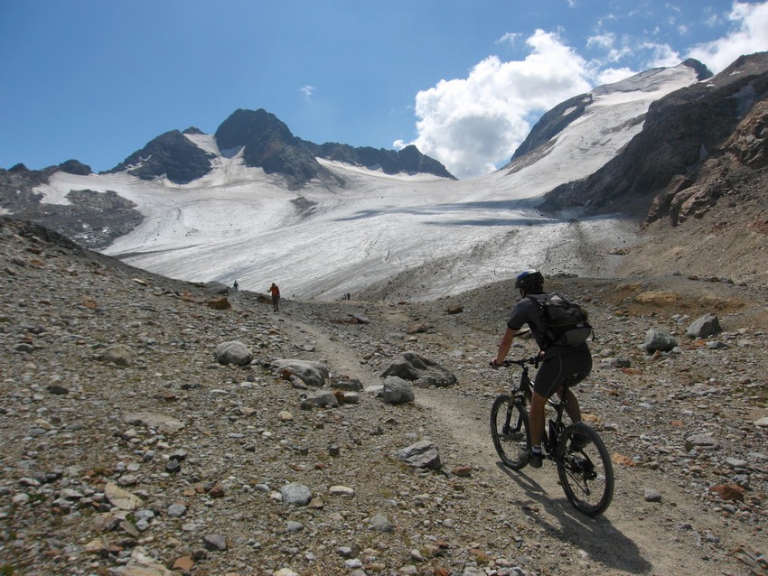 #4 Tour des Grandes Rousses : arrivée au Glacier Tour des Grandes Rousses : arrivée au Glacier