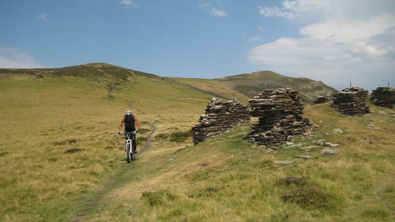 #5 Col des Taons : Et hop, toute la crête de derrière est roulée ! Col des Taons : Et hop, toute la crête de derrière est roulée !