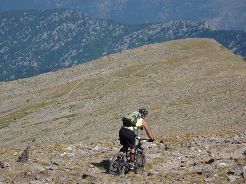 Descente épinglée ! : Dans ce pays ce sont les sentiers les moins marqués sur IGN qui sont les plus roulants !