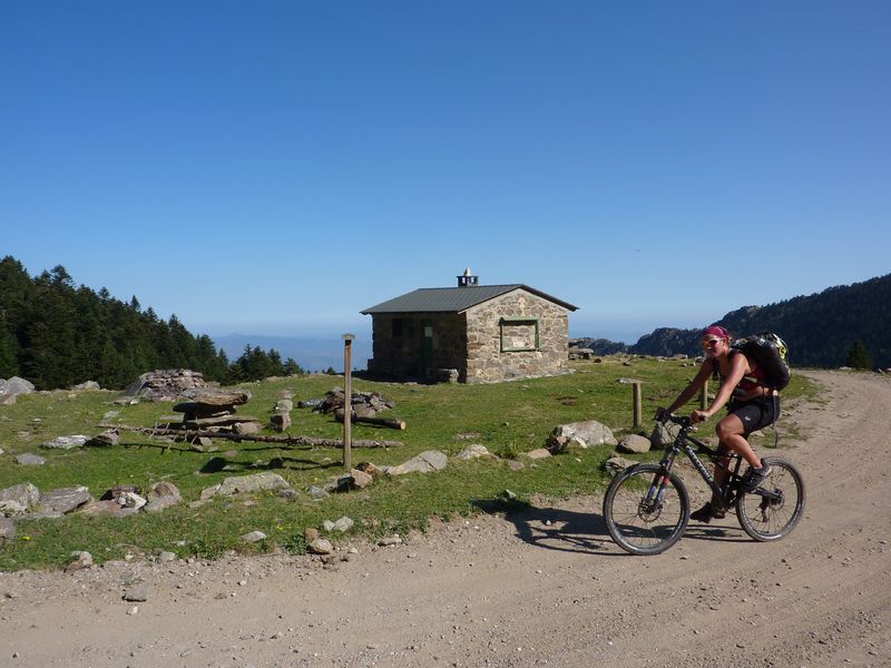 Refuge pyrénéen : Voilà ce qu'il manque dans les Alpes !