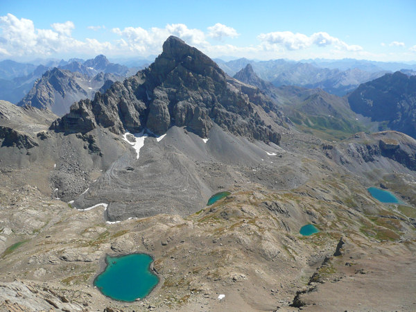 Pointe de Chauvet : Le brec de Chambeyron depuis le sommet