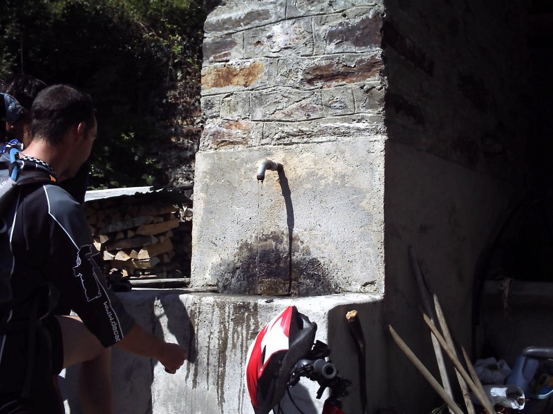 #4 Fontaine au hameau : Celle là nous a fait du bien ! Fontaine au hameau : Celle là nous a fait du bien !