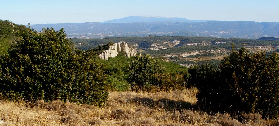#3 Monts du Vaucluse : dominés par le Ventoux Monts du Vaucluse : dominés par le Ventoux