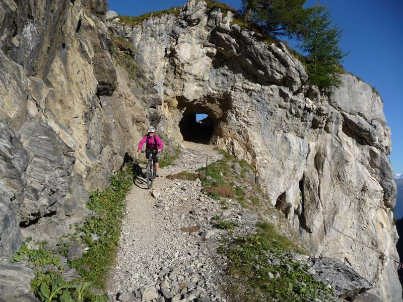 Wildstrubel : Descente sur le lac de Tseuzier