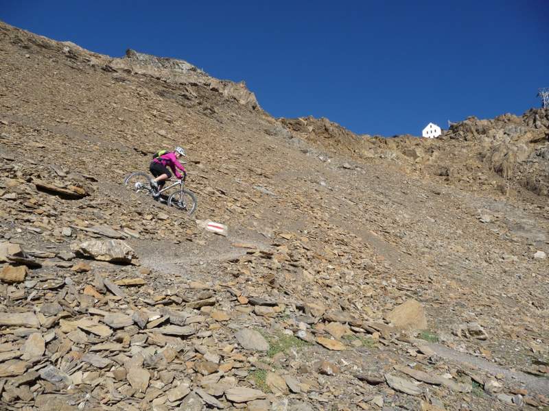 #18 Wildstrubel : Une portion bien roulante sous la Wildstrubelhütte Wildstrubel : Une portion bien roulante sous la Wildstrubelhütte