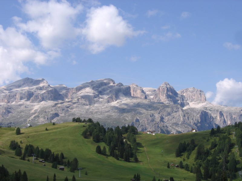 Dolomites-Pralongia : 2.Gruppo della Sella (versant E)