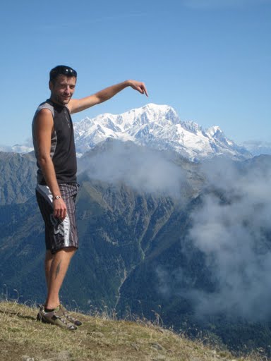 Bellacha : Aprés les aiguilles d'Arves,je touche le Mont Blanc du doigt.